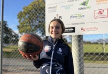 Layla is shooting her goals