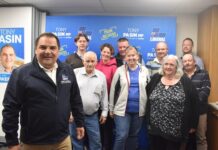 Pasin holds Barker seat