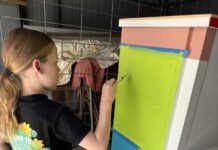 Kids create musical art